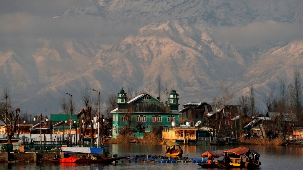 A fresh western disturbance is likely to affect the western Himalayan region from February 24 (Image/Reuters) A fresh western disturbance is likely to affect the western Himalayan region from February 24 (Image/Reuters)