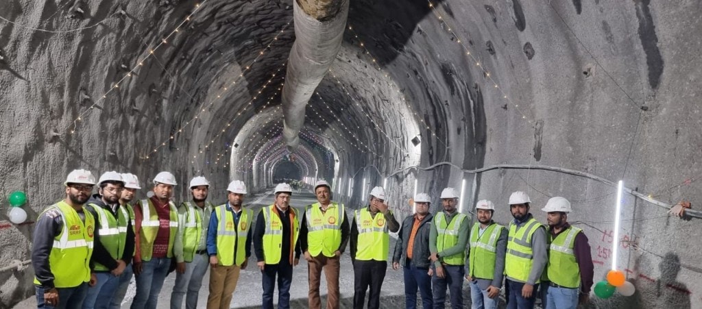 With 22 bridges and 14 tunnels in the himalayan geography, the Sivok (West Bengal) - Rangpo (Sikkim) rail project is one of the engineering marvels (Image/@RailMinIndia)