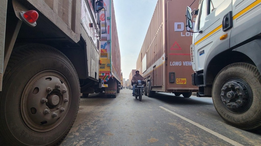 On Monday, the Delhi Traffic Police issued a traffic advisory informing passengers about the diversions around Delhi-Haryana’s Singhu border (Image/Express Photo)