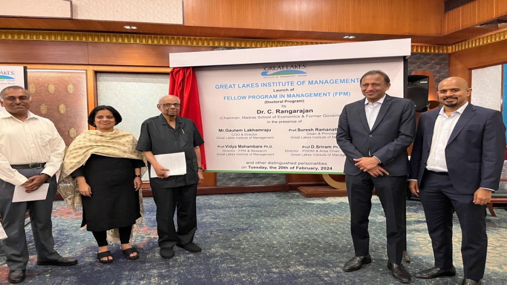 FPM aims to offer students a unique learning experience with guidance by world class faculty at Great Lakes and further mentorship by leading international faculty from US and Europe.