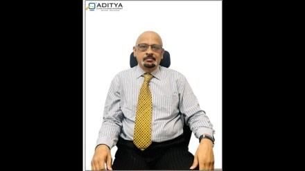 He has also mentored over 100 Master’s students in their theses, which have culminated in a few publications.