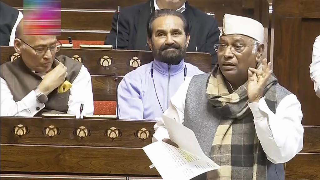 Mallikarjun Kharge distances from DK SUresh remarks
