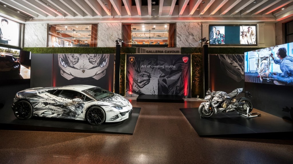 Lamborghini Huracan Evo and Ducati Streetfighter Evo at Galleria Cavour