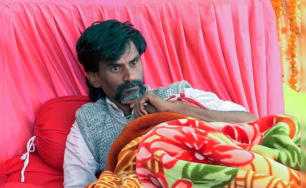 Maratha quota activist Manoj Jarange-Patil withdraws indefinite hunger strike after 17 days Maratha quota activist Manoj Jarange-Patil withdraws indefinite hunger strike after 17 days