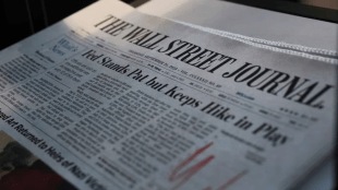 News Corp's revenue in the quarter ended December 31 rose 3% to $2.59 billion