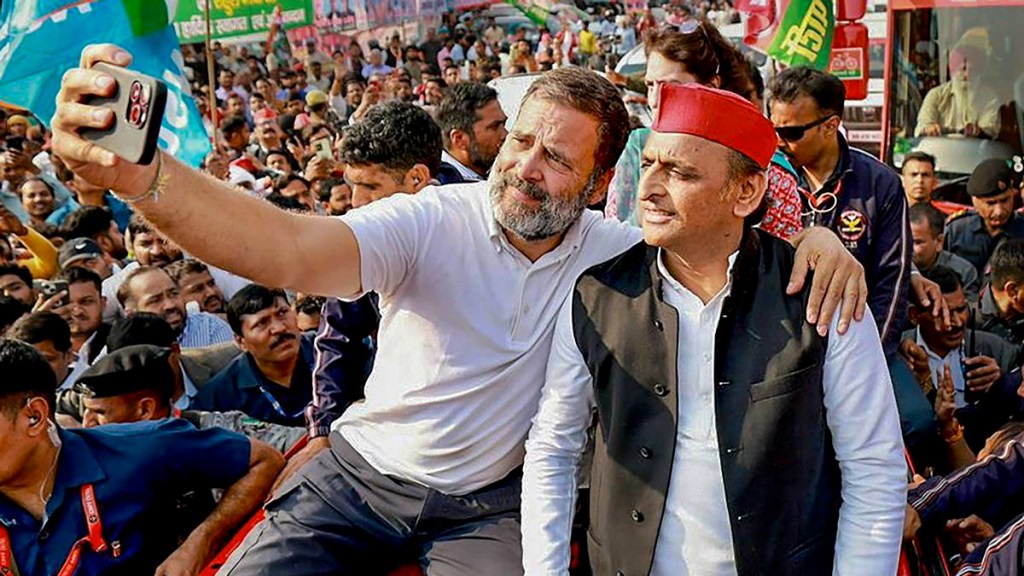 Akhilesh Yadav's woes could hurt Congress in Lok Sabha Akhilesh Yadav's woes could hurt Congress in Lok Sabha