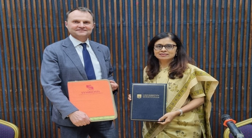 The two universities explore research collaborations, academic exchanges and student mobility opportunities between Pune and Birmingham.