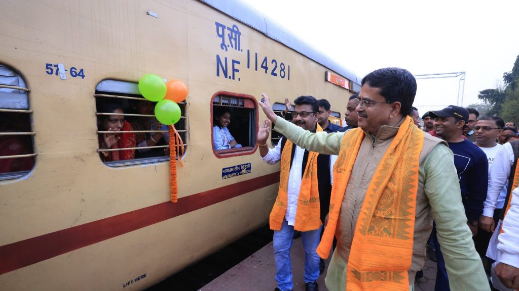 Manik on Tuesday flagged off Indian Railways third Aastha Special train from Tripura’s Agartala railway station (Image/@DrManikSaha2) Manik on Tuesday flagged off Indian Railways third Aastha Special train from Tripura’s Agartala railway station (Image/@DrManikSaha2)