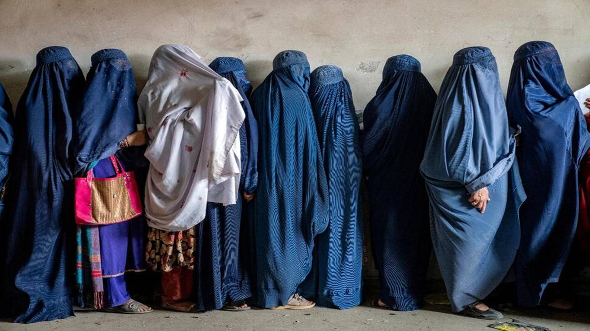 Afghanistan's Taliban New Vice Laws, Bans Women's Voices and Bare Faces
