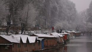 Intense spell of rainfall and snowfall activity is likely to batter the western Himalayan region (Image/Reuters)
