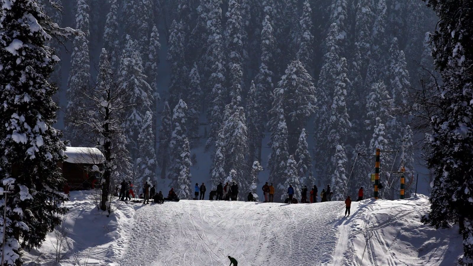 The change in weather in the western Himalayan region is due to two western disturbances (Image/Reuters)