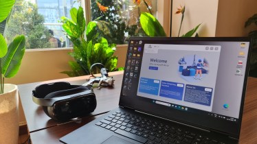 AjnaLens XR Pro headset