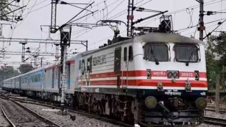 Mumbai Ahmedabad trains, Mumbai to Ahmedabad, Mumbai to Ahmedabad train tickets, Ahmedabad to Mumbai trains, trains for Mumbai to Ahmedabad, trains for Ahmedabad to Mumbai, Ahmedabad-Mumbai route trains, Mumbai-Ahmedabad route trains