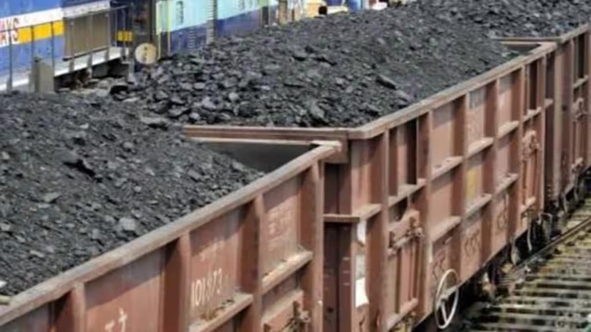freight loading, railways freight loading, railway freight transportation, railway coal supply, freight transportation in railways, indian railways,, indian railways sets record