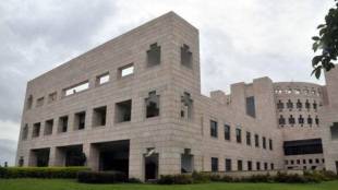 isb, indian business school, top business schools in india, b-school, ft mba ranking, mba ranking 2024