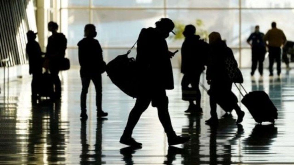 Delhi Airport, Delhi Airport news, Delhi Airport flight delay, flight delay at Delhi Airport, flight delay Delhi Airport, Delhi Airport news, Delhi Airport flight delay, flight delay at Delhi Airport, flight delay