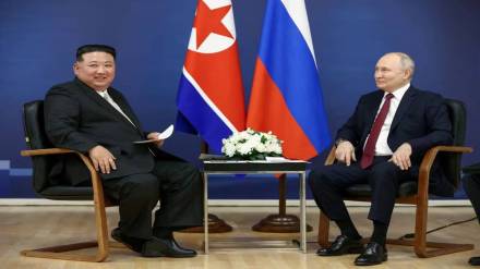 Russia's President Vladimir Putin and North Korea's leader Kim Jong Un attend a meeting at the Vostochny Сosmodrome in the far eastern Amur region, Russia. (File photo: Reuters) Russia's President Vladimir Putin and North Korea's leader Kim Jong Un attend a meeting at the Vostochny Сosmodrome in the far eastern Amur region, Russia. (File photo: Reuters)