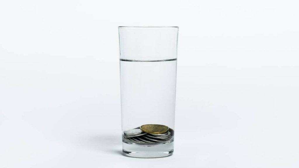 zinc, man eats zinc, zinc deficiency, zinc in coins, man eats coins, man eats magnets, delhi body builder eats coins, what is zinc deficiency, what is zinc, can you eat coins