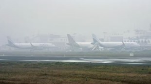 Flight disruptions at Delhi Airport, Delhi flights delayed, Fog in delhi, delhi fog, dense fog, flight updates, flights delayed, 134 flights delayed, zero visibility, delhi airport