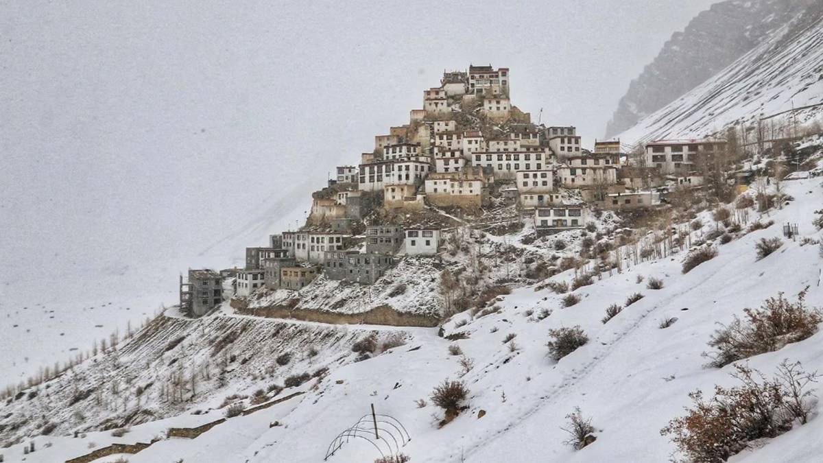 winter destinations, best winter travel, winter snow travel, snowfall in india, travel guide, where to travel, lifestyle