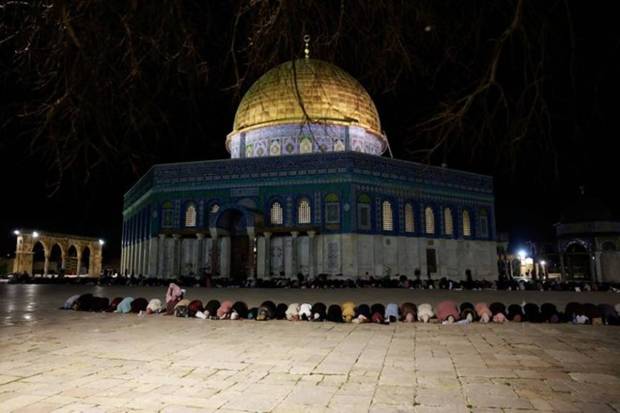Muslim worshippers take part in the evening 'Tarawih' prayers during of the Muslim holy month of Ramadan, at Al-Aqsa compound, known to Jews as Temple Mount, in Jerusalem’s Old City. REUTERS