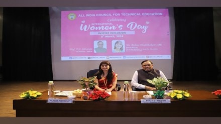 The scholarship grant, amounting to Rs 25000 per student annually, will be disbursed for three years.