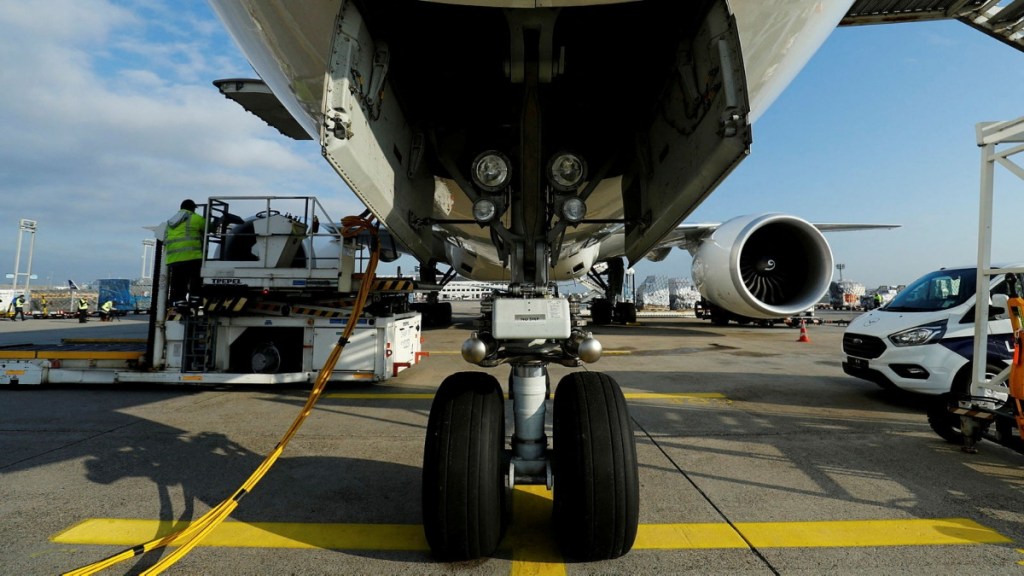 industry news, financial express news, airfares, hotel fares