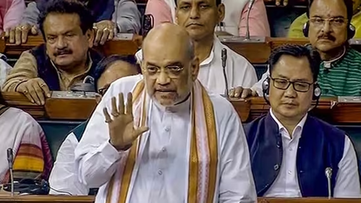 Amit Shah hits back at Rahul Gandhi over 'hafta vasooli' jibe on electoral bonds Amit Shah hits back at Rahul Gandhi over 'hafta vasooli' jibe on electoral bonds