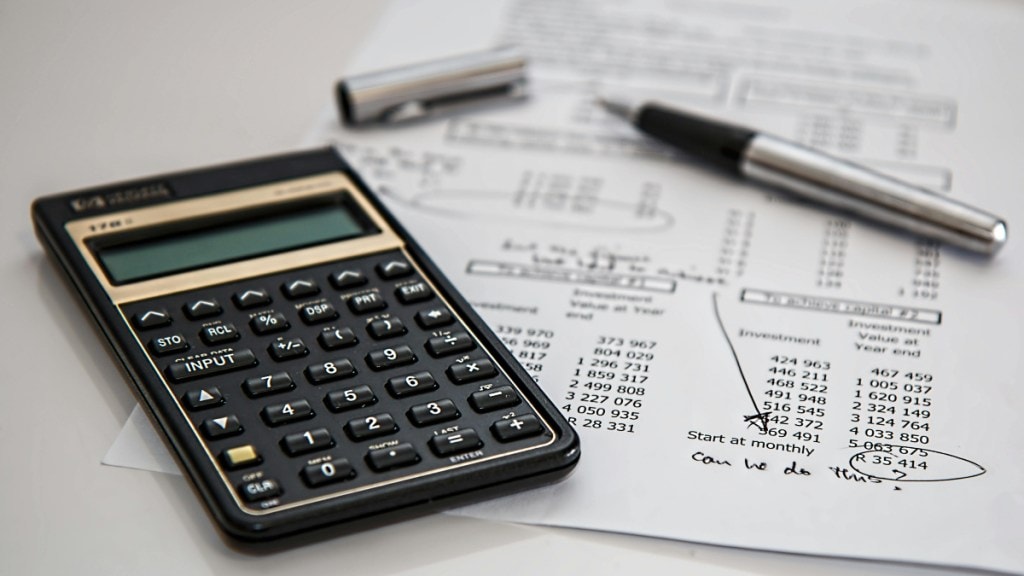Calculator on bills