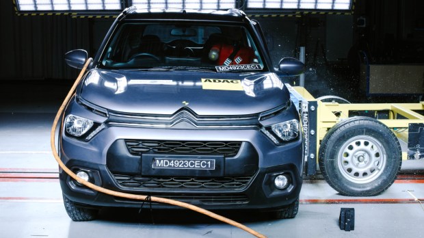 Citroen e-C3 side crash