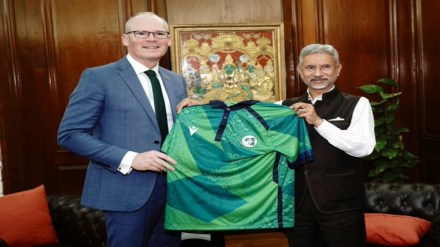 reland's Minister for Enterprise, Trade, and Employment, Simon Coveney with EAM, S. Jaishankar. (Image: X)