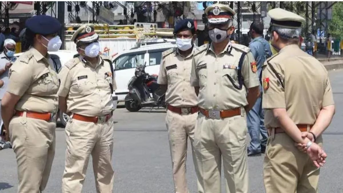 Delhi bomb threats Delhi bomb threats