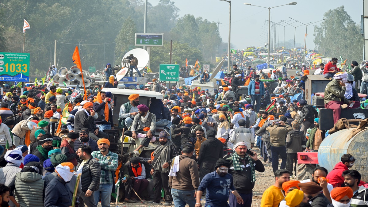 Farmers set to resume 'Delhi Chalo' march today, security beefed up at borders Farmers set to resume 'Delhi Chalo' march today, security beefed up at borders