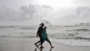 In southern India, parts of Tamil Nadu, Puducherry, Karaikal, and Kerala will see rain spells (Image/Reuters)