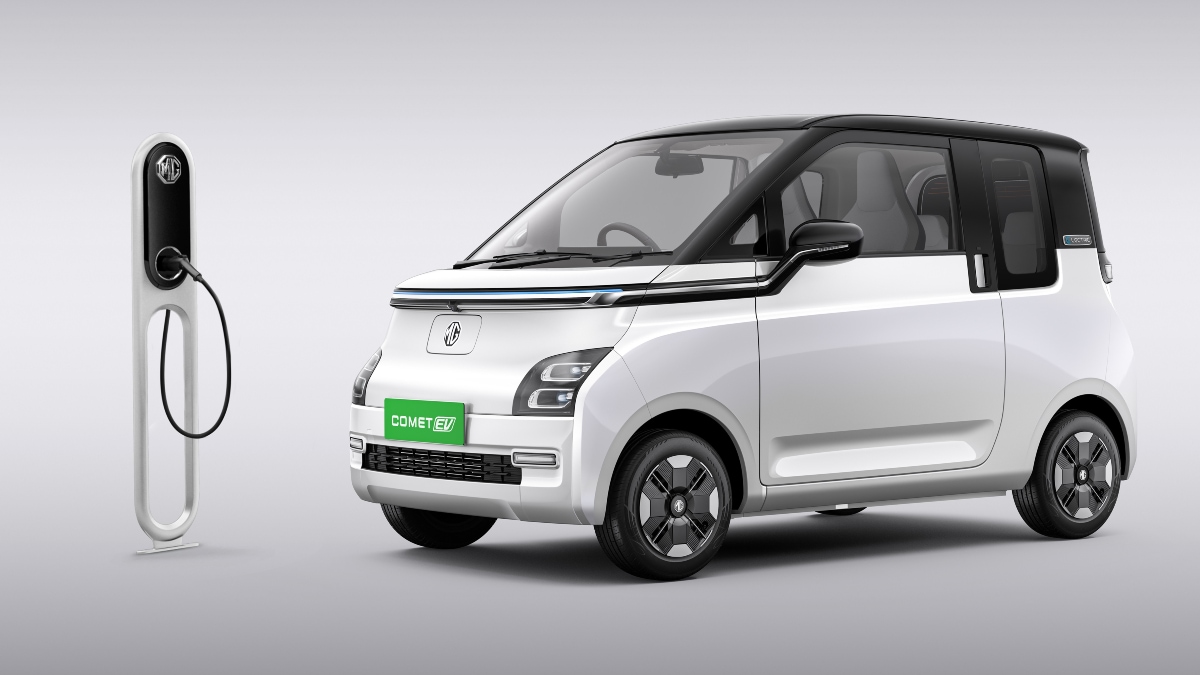 MG Comet EV with Fast Charger