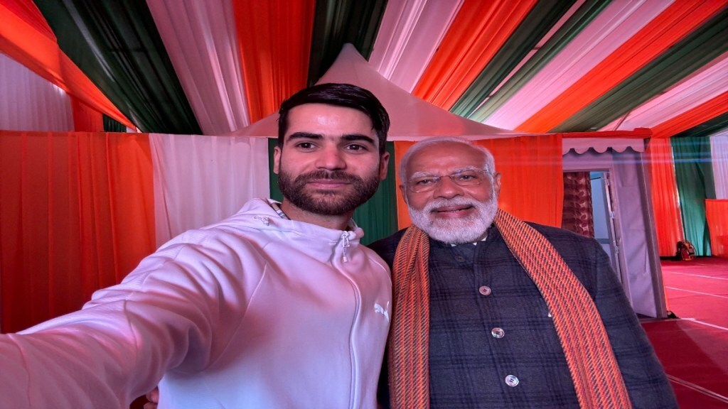 The focal point of his Srinagar visit was to highlight the removal of Article 370, which he said was the “biggest hurdle” to J&K’s development. Kashmiris. (Image: X/@narendramodi)
