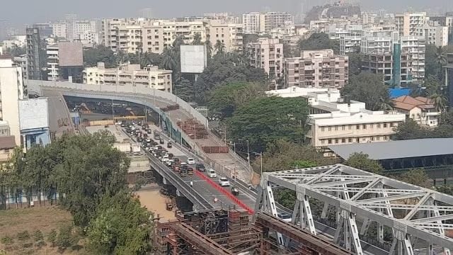 VJTI to propose a solution for merging the bridges without resorting to demolition (Image/IE)