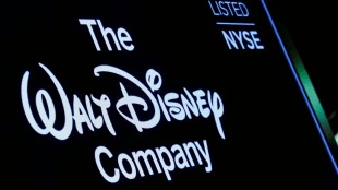 Since the two appraisals are more than 10% apart, Comcast and Disney are jointly in talks to pick a third bank to do an independent appraisal, the sources said.