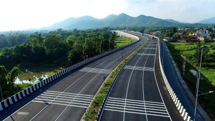 India has the world’s second-largest road network of about 66.71 lakh km (Image/@nitin_gadkari)