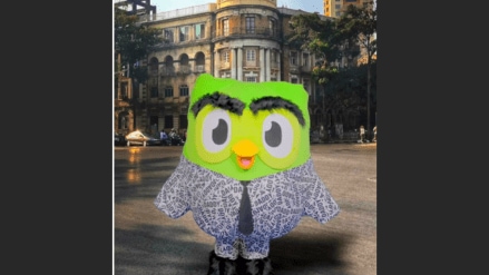 Reflecting its commitment to blending language learning with fashion, Duo interacted with attendees and contributed to the event's creativity and inclusivity Reflecting its commitment to blending language learning with fashion, Duo interacted with attendees and contributed to the event's creativity and inclusivity