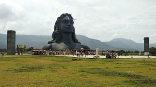 Maha Shivaratri 2024 History and Significance:Maha Shivaratri holds immense significance in Hindu culture and spirituality, signifying various aspects of devotion and penance.