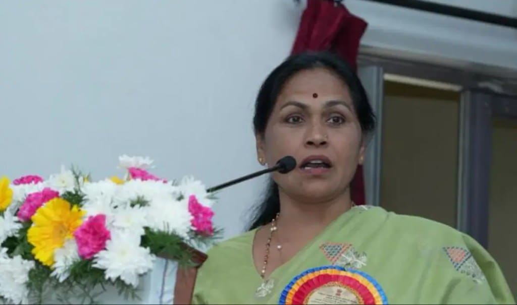 Union Minister Shobha Karandlaje apologises for ‘Tamil Nadu people plant bomb’ remark Union Minister Shobha Karandlaje apologises for ‘Tamil Nadu people plant bomb’ remark