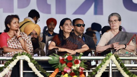 Congress leader Sonia Gandhi, Delhi CM Arvind Kejriwal's wife Sunita Kejriwal and former Jharkhand CM Hemant Soren's wife Kalpana Soren during I.N.D.I.A. bloc's 'Loktantra Bachao Rally' at Ramleela Maidan, in New Delhi, Sunday, March 31, 2024. (PTI Photo) Congress leader Sonia Gandhi, Delhi CM Arvind Kejriwal's wife Sunita Kejriwal and former Jharkhand CM Hemant Soren's wife Kalpana Soren during I.N.D.I.A. bloc's 'Loktantra Bachao Rally' at Ramleela Maidan, in New Delhi, Sunday, March 31, 2024. (PTI Photo)