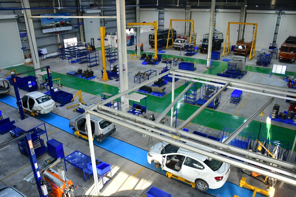 Tata Motors inaugurates state-of-the-art registered vehicle scrapping facility near Delhi (2)