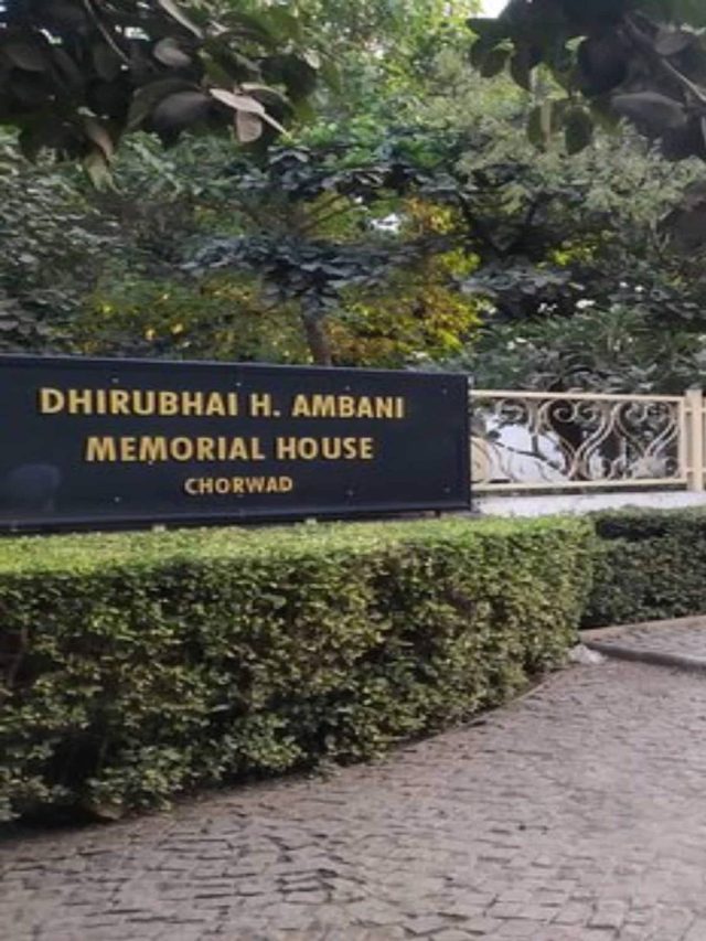 Mukesh Ambani, Mukesh Ambani house, Mukesh Ambani Junagarh house, Mukesh Ambani Jamnagar house, who is Mukesh Ambani Mukesh Ambani net worth, Mukesh Ambani career, lifestyle