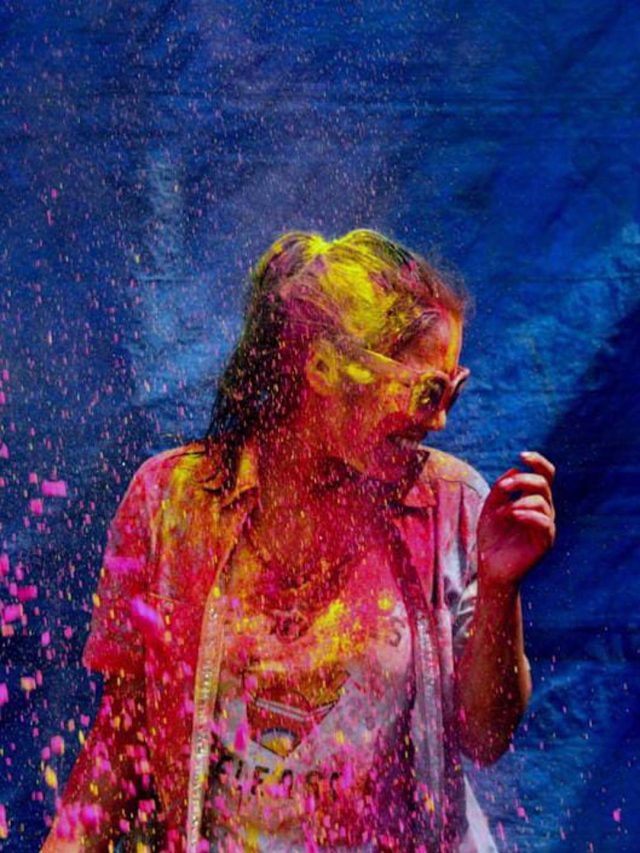 Holi Festival, Holi 2024, Lord Krishna, Pushkar, Rajasthan, Pushkar, Hampi, Mathura, Vrindavan, Lathmar Holi, Barsana, Kumaon, Baithaki Holi, Kumaon Khadi Holi, Shantiniketan, Basanta Utsav