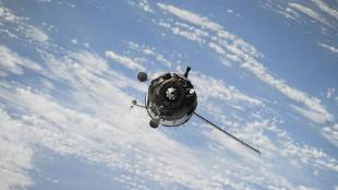 iss, space debris, iss batteries back in earth, space waste, earth atmosphere, earth