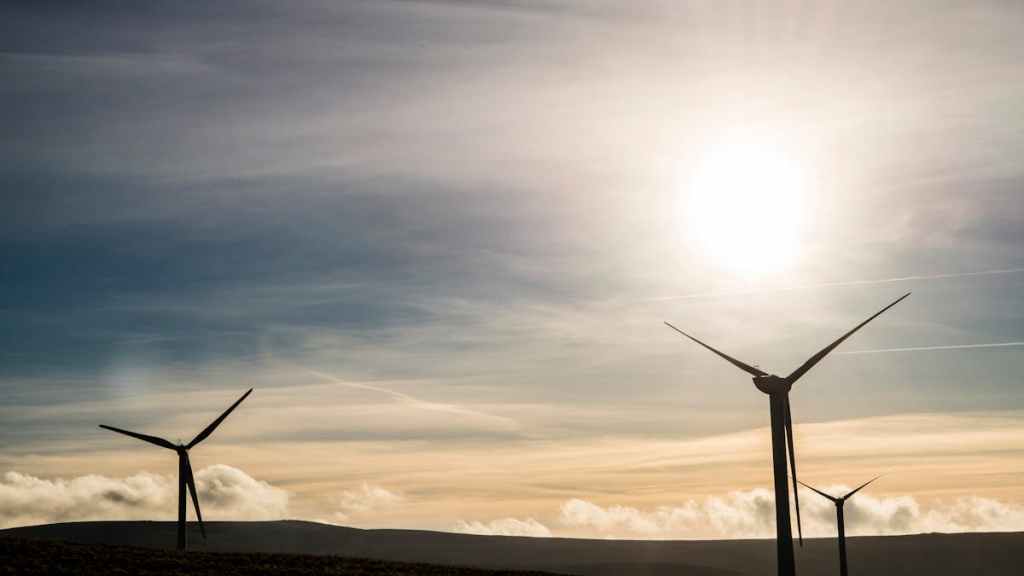 husk power systems, minigrid, clean energy, africa, european union, european investment bank, rooftop solar