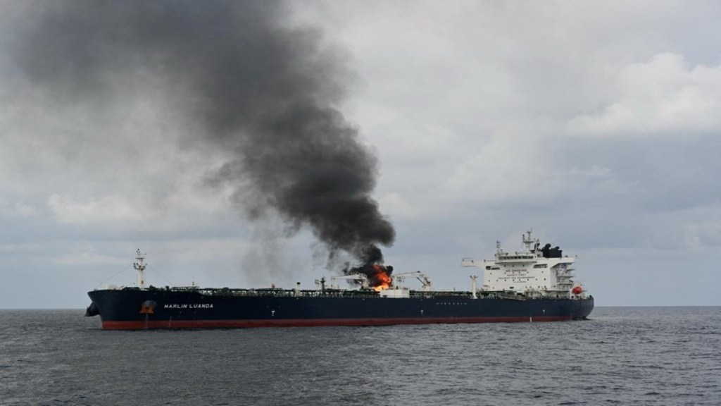 Houthi missile attack on cargo ship