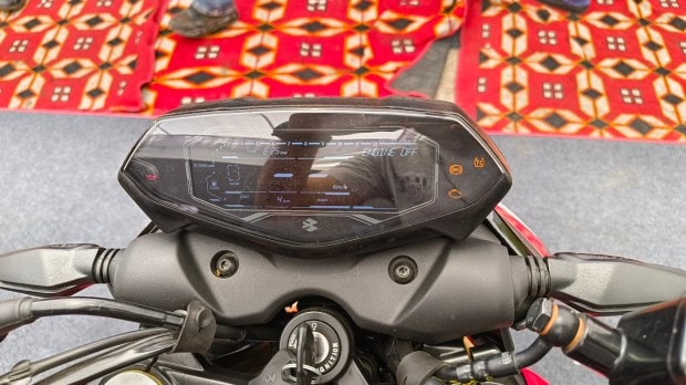 Bajaj Pulsar N250 console